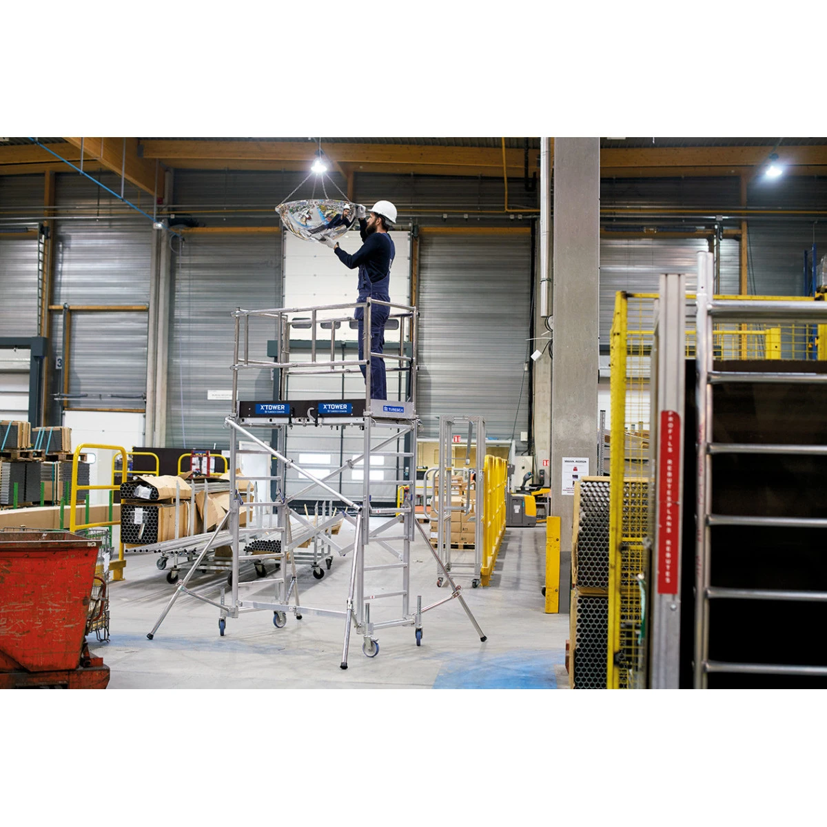 Echafaudage Télescopique X'TOWER 4 M + Kit Embarq Offert - Comabi 3 Echafaudage Télescopique X'TOWER 4 M + Kit Embarq Offert - Comabi – Image 3